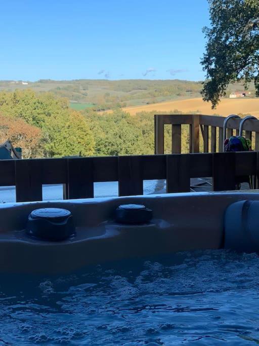Gite A La Ferme Avec Jacuzzi Et Piscine Chauffee Saint-Felix-de-Tournegat Exteriér fotografie